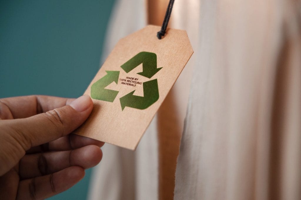 Ropa sustentable: ¿Qué es y cuáles son sus beneficios?